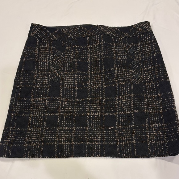 LOFT Dresses & Skirts - Loft Chic Black and Brown Plaid Skirt